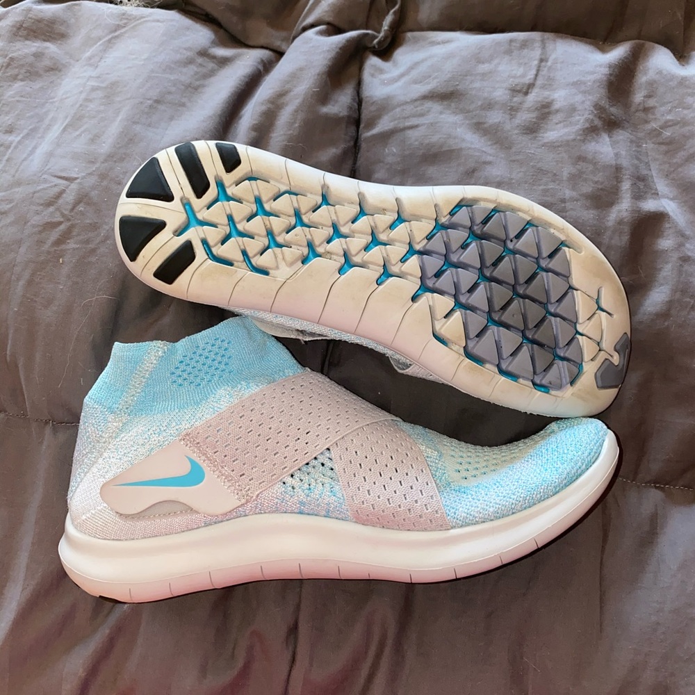 Nike Free Run Motion Flyknit Velcro